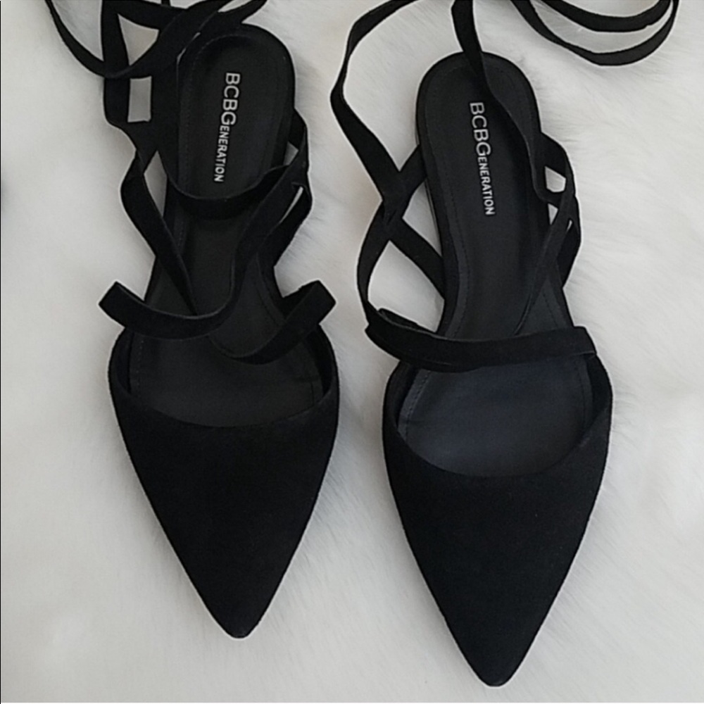 BCBGeneration! Black Suede Strappy Tie Up Flats Shoes - Picture 4 of 8